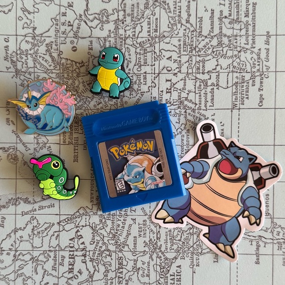 Cute Pokemon Blue Game Bundle - Picture 2 of 3